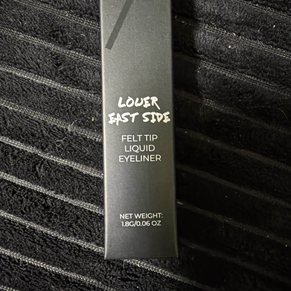 NIB Lower East Side Felt Tip Matte Black Liquid Eyeliner Full Size 0.06 oz